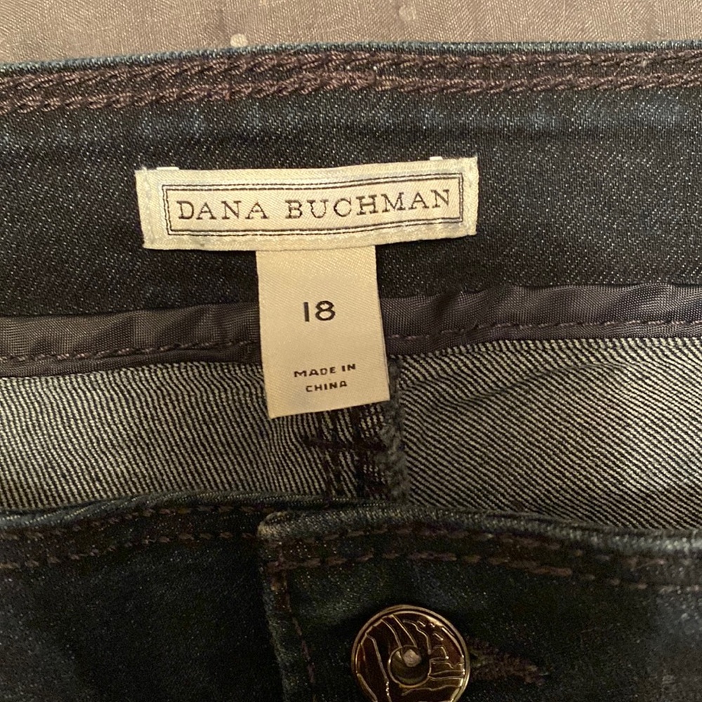 Dana Buchman capris